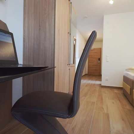 Aparthotel Donaustern Асбах-Бойменхайм Экстерьер фото